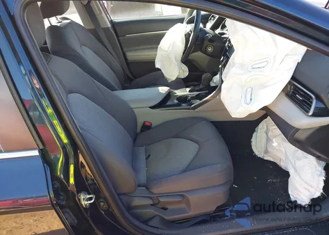 2020 Toyota Camry L z USA, uszkodzony, nr VIN 4T1A11AK4LU951771